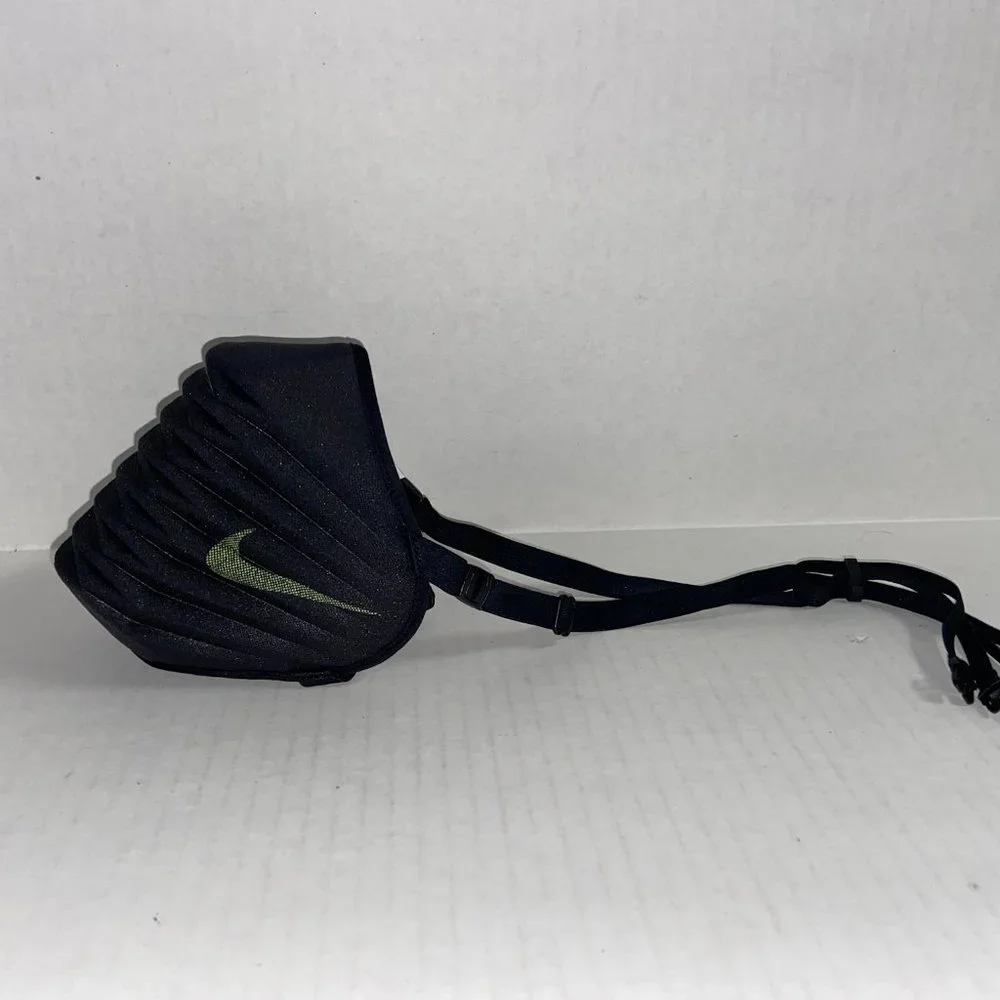 Nike Venturer Performance Sports Face Mask Black DO8356-010 Adult Unisex Size
